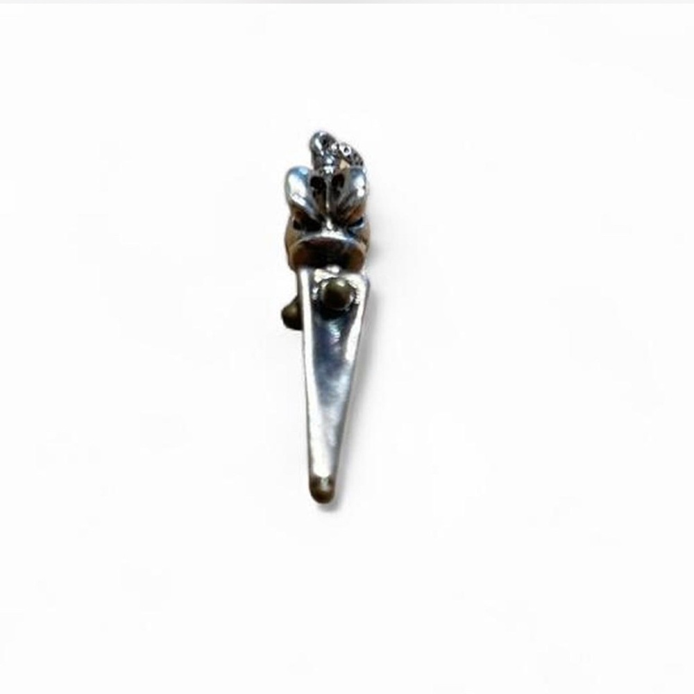 Silver sword with crown Design pendant